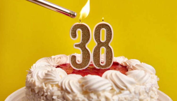 Cake Wax to Decorate Cakes