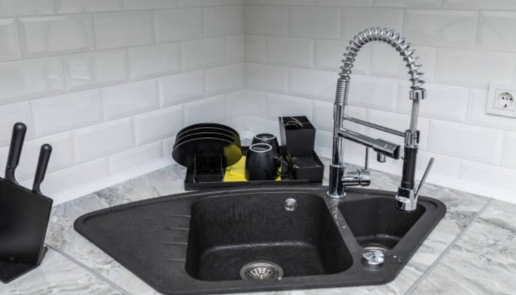 Bringing River White Granite Into Your Kitchen